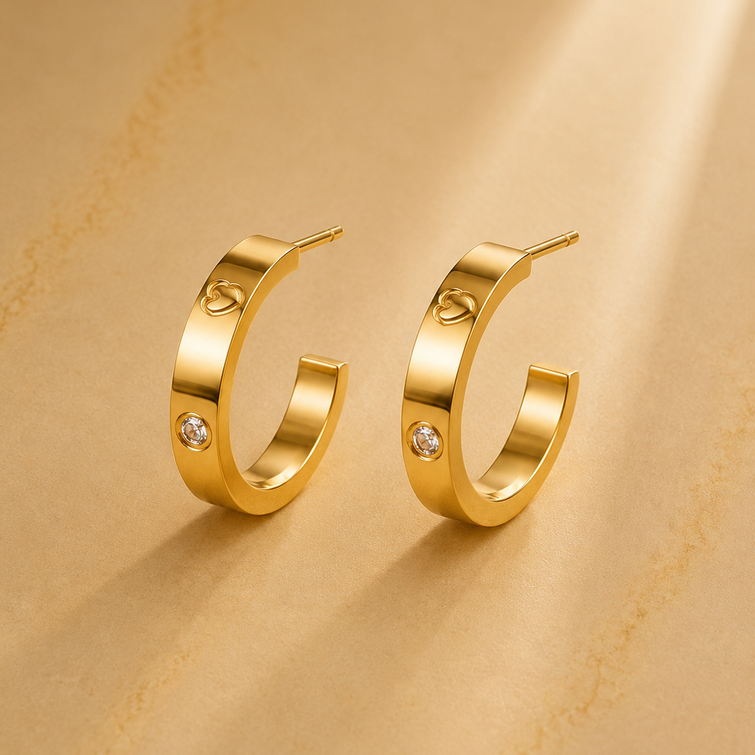 OW SMALL LOVE EARRINGS