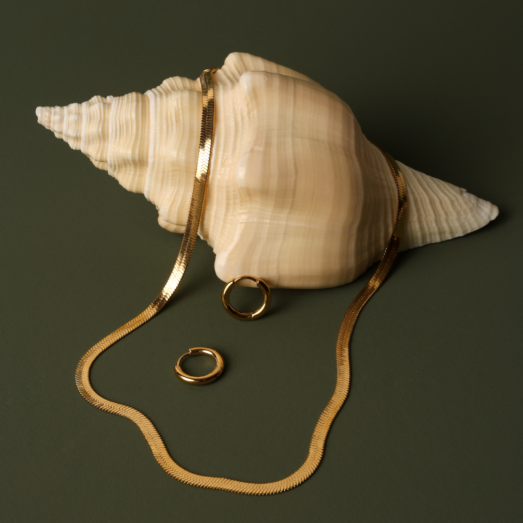 OW LURE NECKLACE