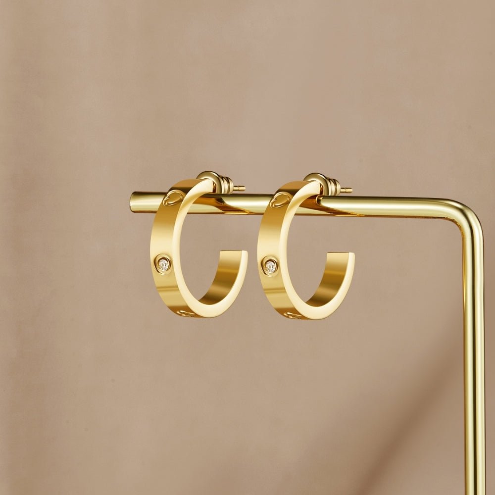OW SMALL LOVE EARRINGS