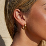 OW SMALL LOVE EARRINGS