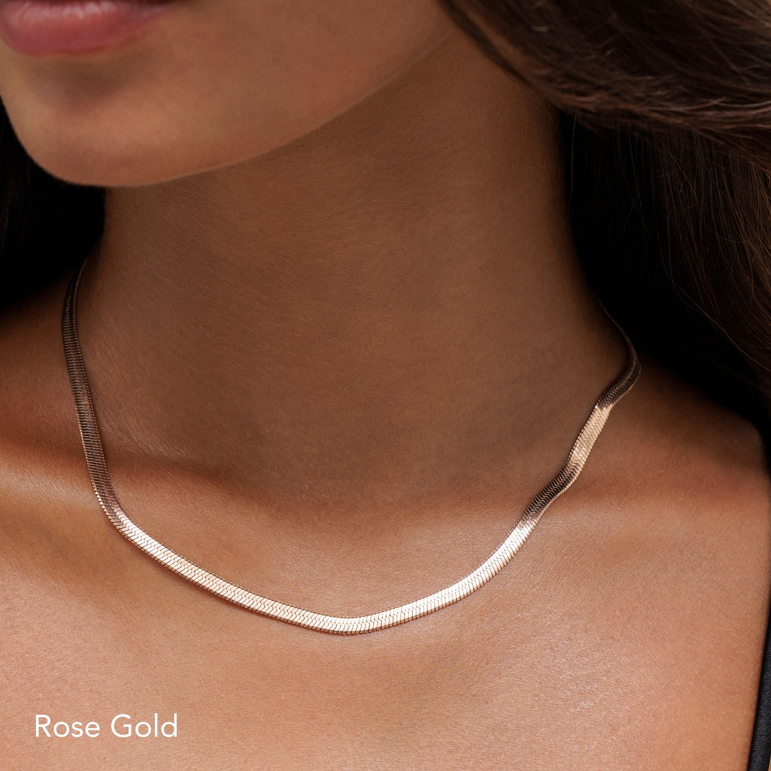 OW LURE NECKLACE