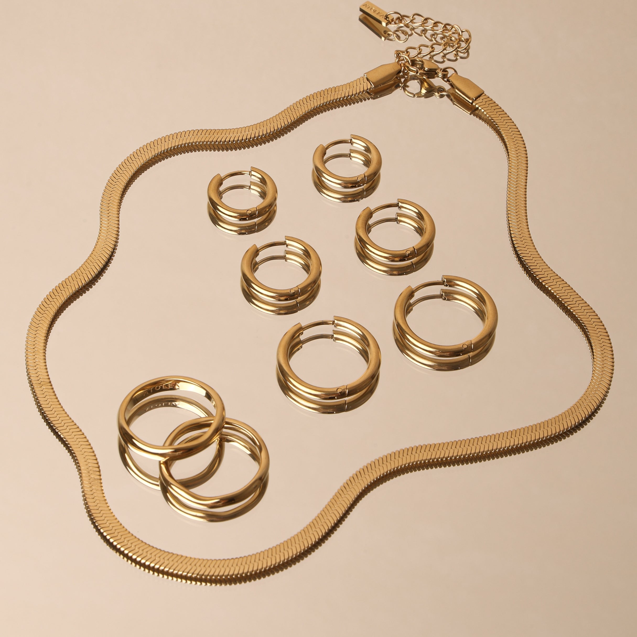 OW LURE NECKLACE
