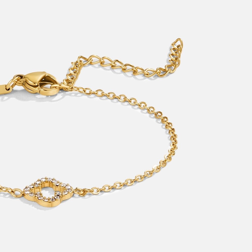 OW CRYSTAL CLOVER BRACELET